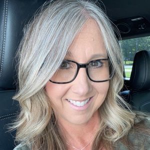 Meet your Posher, Nicole